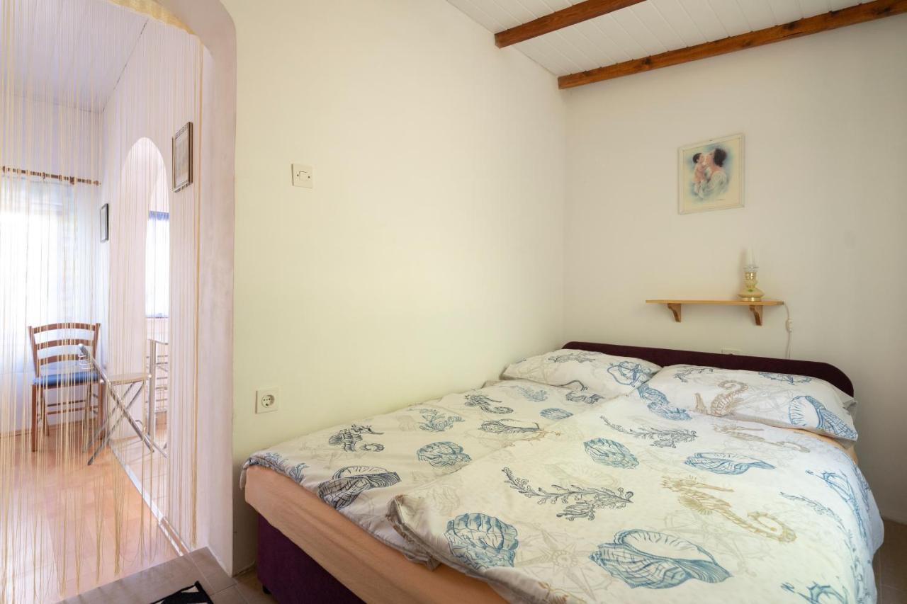 Studio Apartman Ema 2 Горни-Карин Экстерьер фото